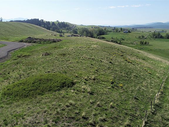 2nd image of 132 Grassy Loop
