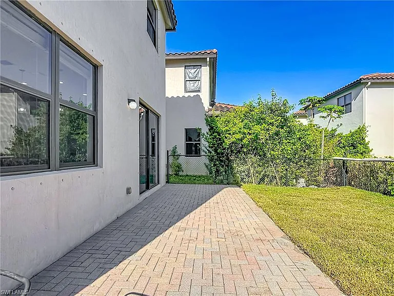 5462 Useppa Dr — Photo 6