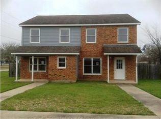 306 Anderson St APT B, Smithville, TX 78957