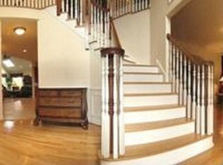 30 Old Stevens Ln, Voorhees, NJ 08043