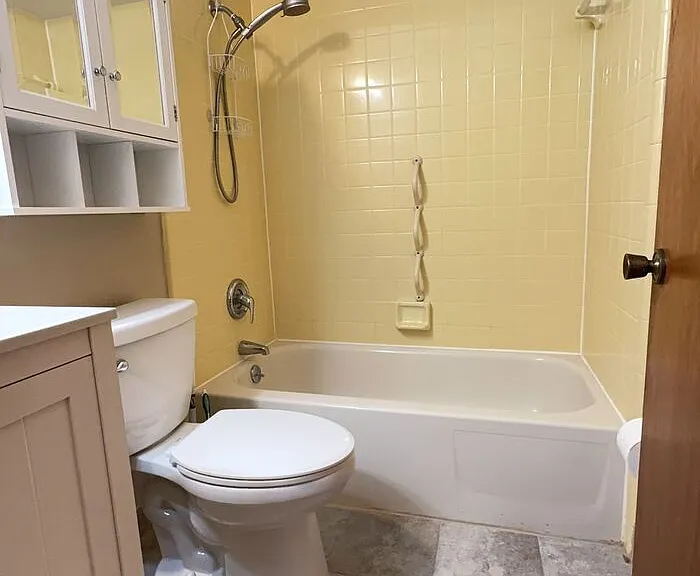 2 Pinehurst Pl #2 — Photo 16