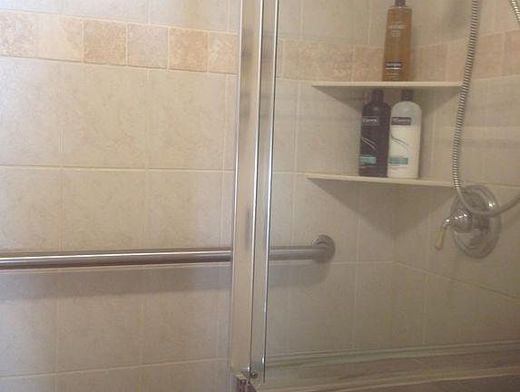 4th image of 320 Seaview Ct APT 504
