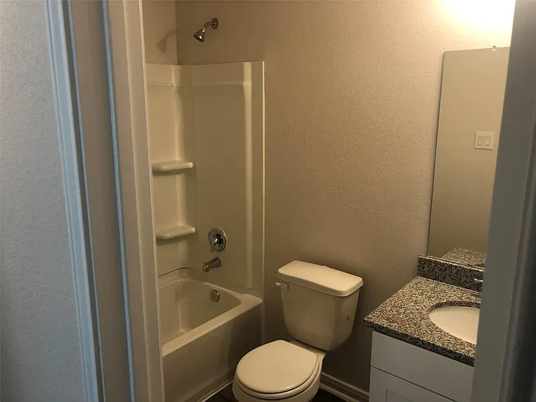 183 Mesquite — Photo 6