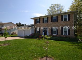 3205 Ravenscraig Ct, Herndon, VA 20171