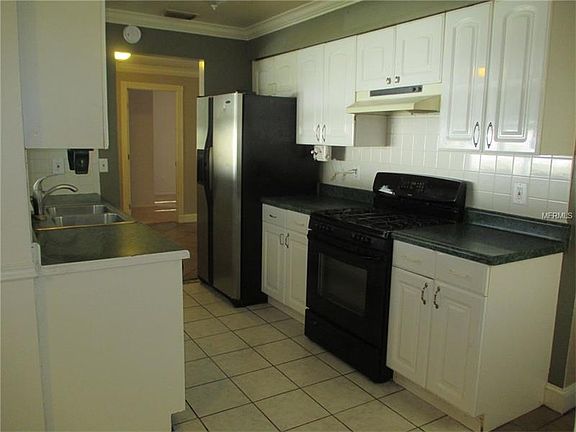 4th image of 506 Benedict Ct