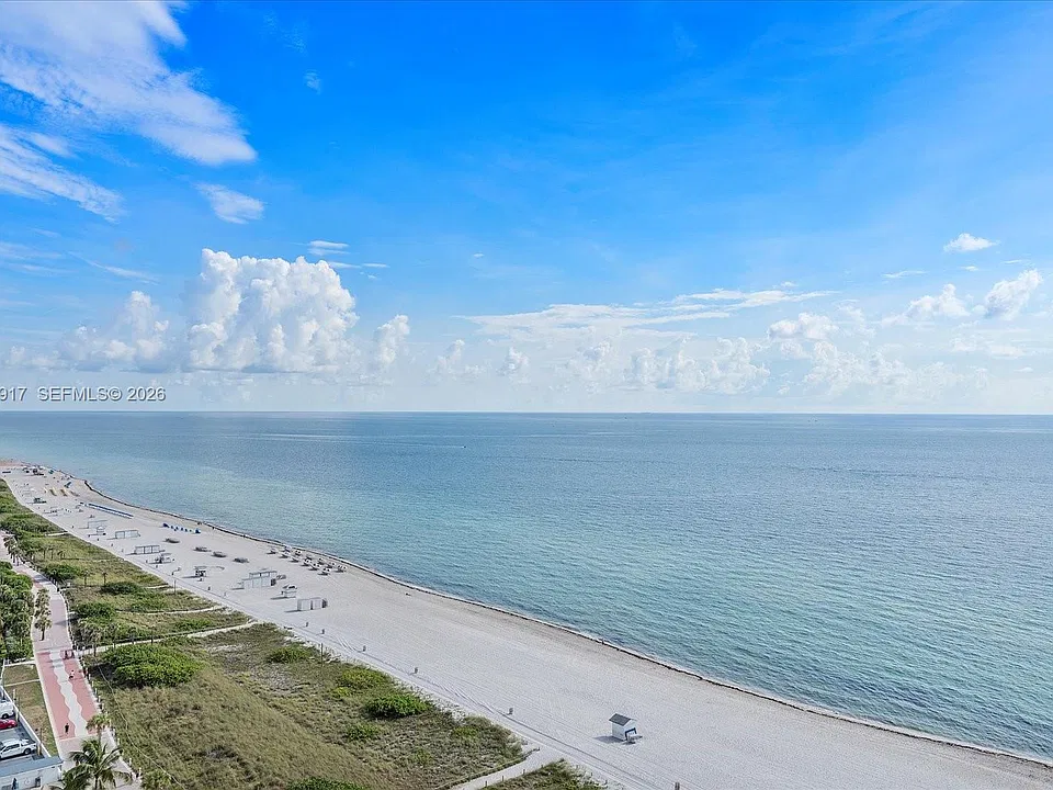 5757 Collins Ave #2106
