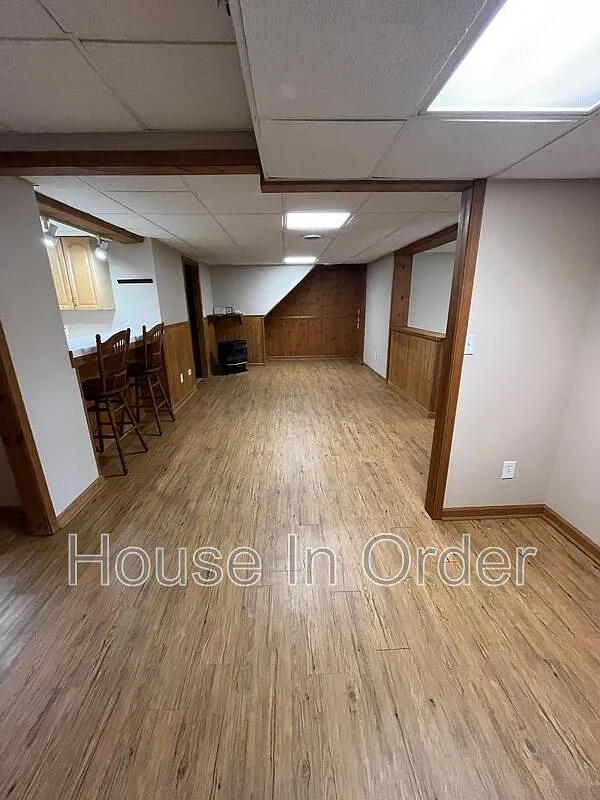 1 bed, 1.0 bath, $1,350 — Photo 2