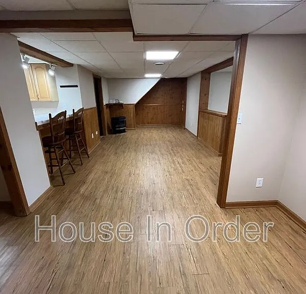 12 Looking Glass Ln — Photo 2