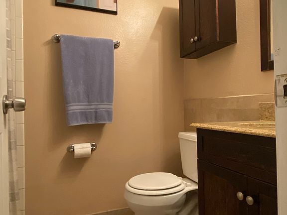 5th image of 6411 Harper Dr NE