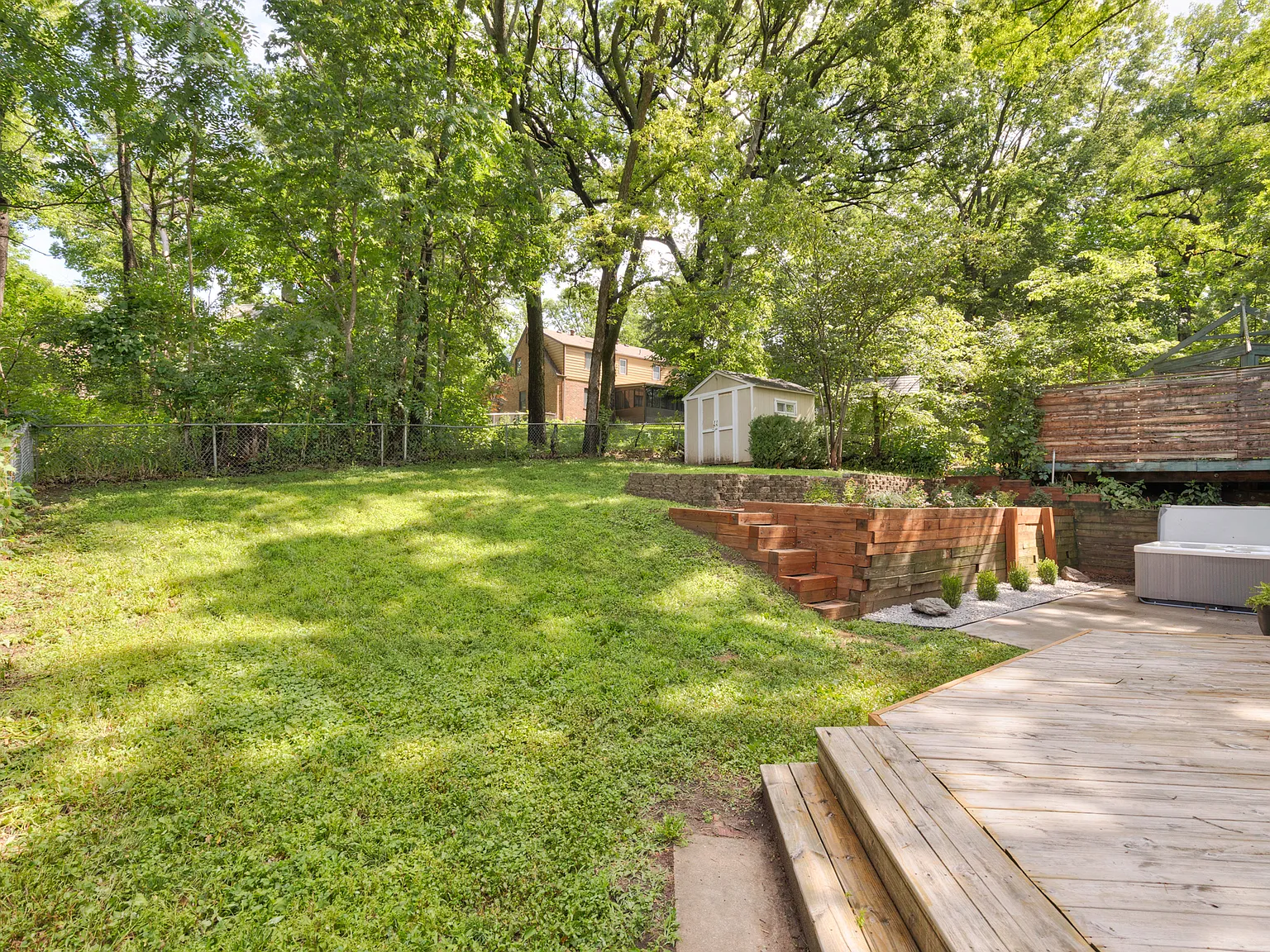 6105 Walnut Hill Dr — Photo 2