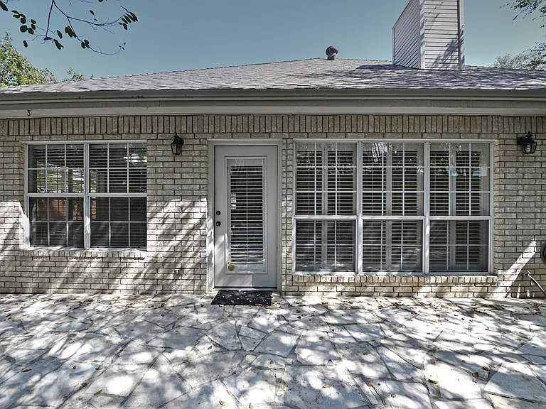 1615 Hawks Tree Ln — Photo 31