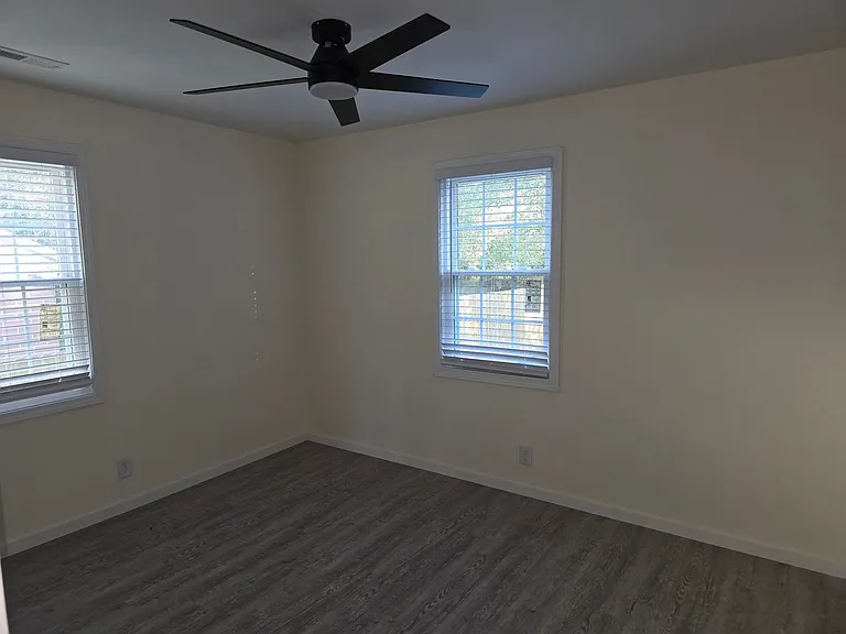 730 Dantzler St NE — Photo 4