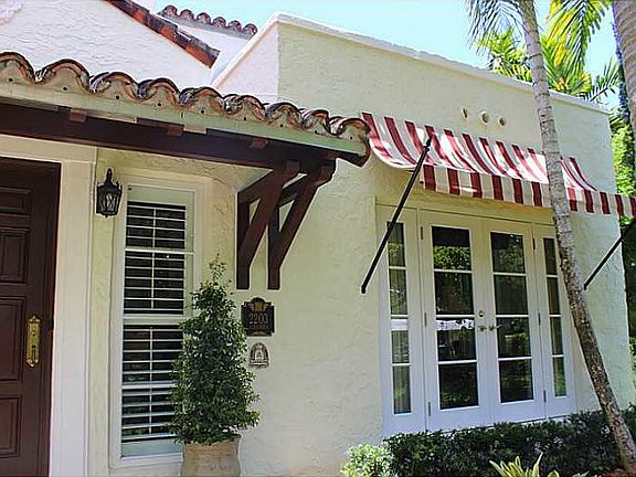 3rd image of 2203 Alhambra Cir