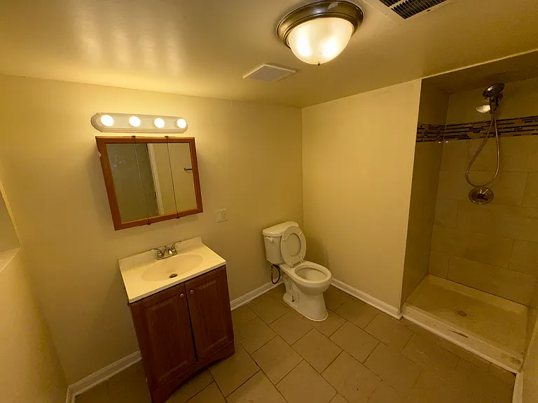 7423 S Saint Lawrence Ave — Photo 18