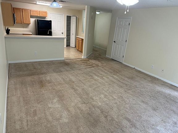 3rd image of 264 Glowing Peace Ln