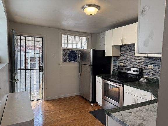 4th image of 2454 S Millick St