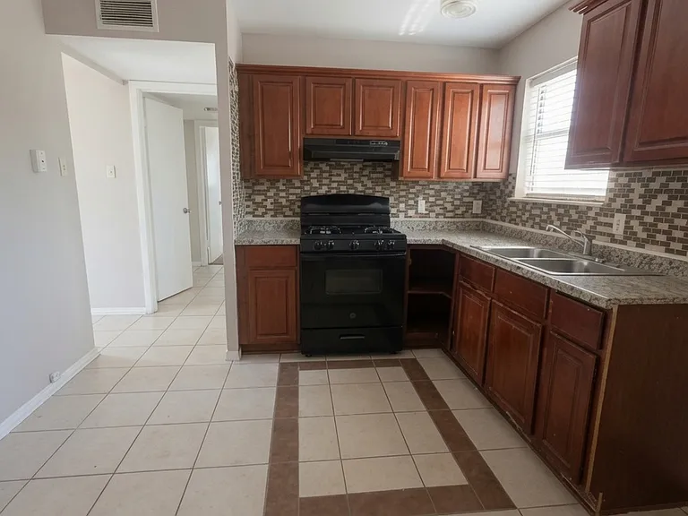 1306 Rambler Rd — Photo 3