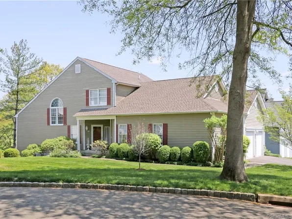 10 Palmer Bridge #10, Fairfield, CT 06824