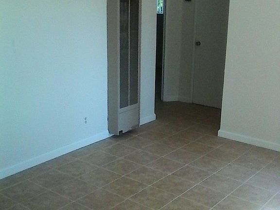 4th image of 5944 Park Ave