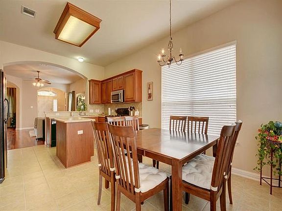 5th image of 2205 Petrified Forest Dr