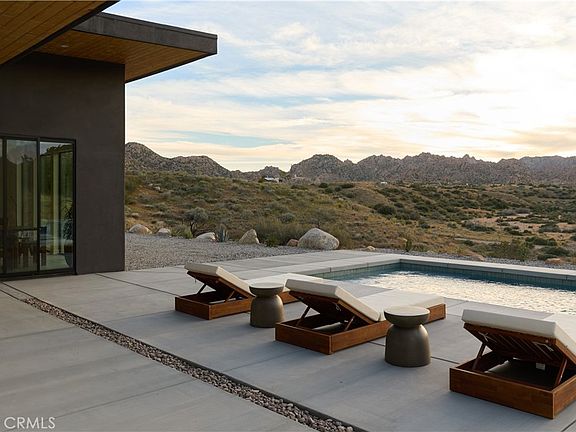 4th image of 5137 Pioneertown Rd