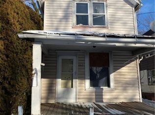 907 Work Dr, Akron, OH 44320