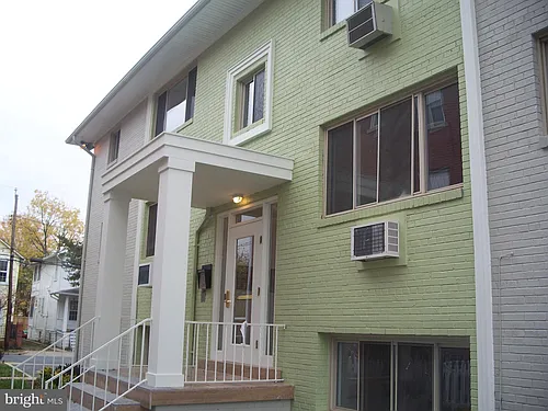 206 E Windsor Ave #303 Photo 1