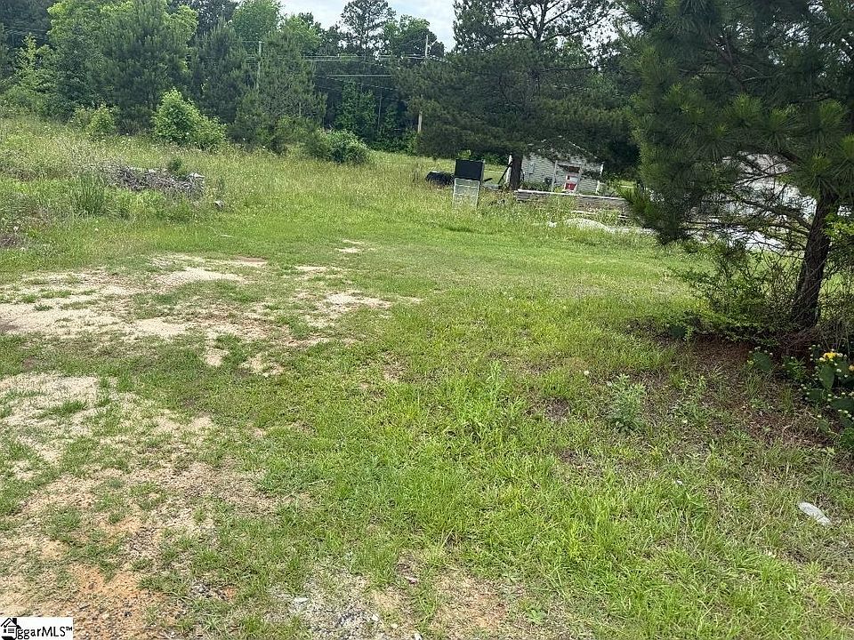 2nd image of 124 Colleton Ln