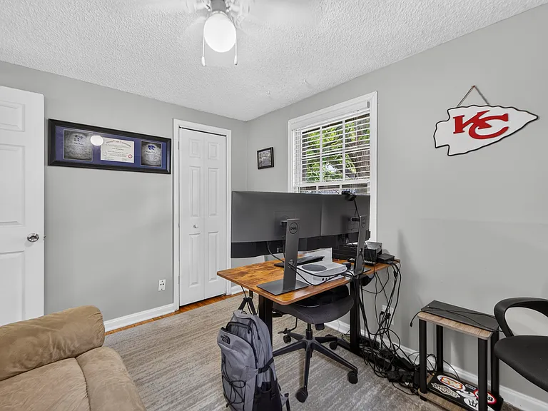 7237 Roe Ave — Photo 13