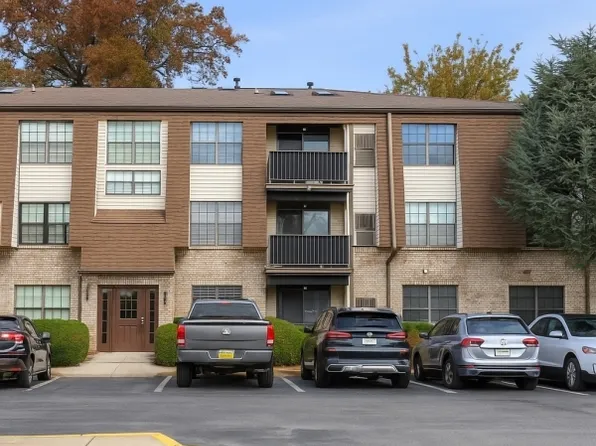 660-672 N Broad St #19, Elizabeth City, NJ 07208