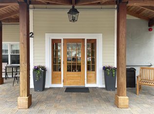 2 Manor Ter #216, Lexington, MA 02420
