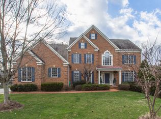 2728 Robaleed Way, Herndon, VA 20171
