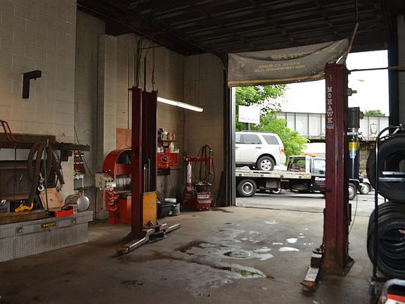 4th image of 18 S Central Ave