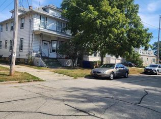 516 46th St, Kenosha, WI 53140
