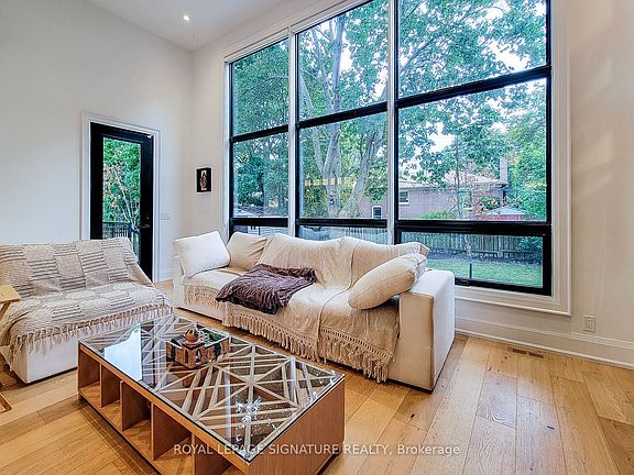 4th image of 518 Sherin Dr