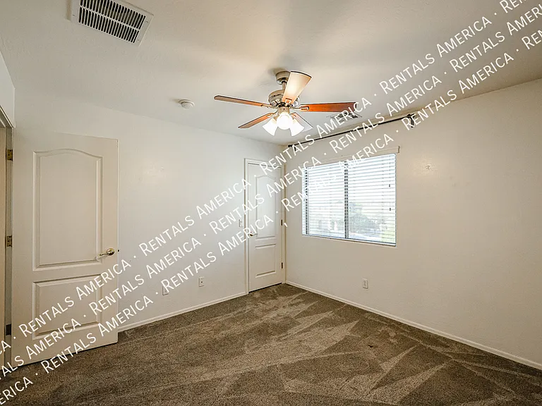 2614 W Florentine Rd — Photo 38