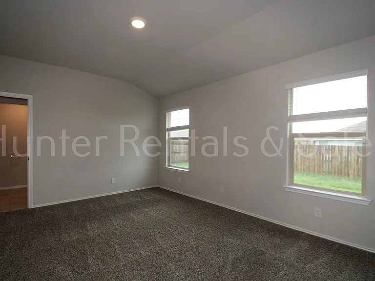 5106 Brody Dr — Photo 11