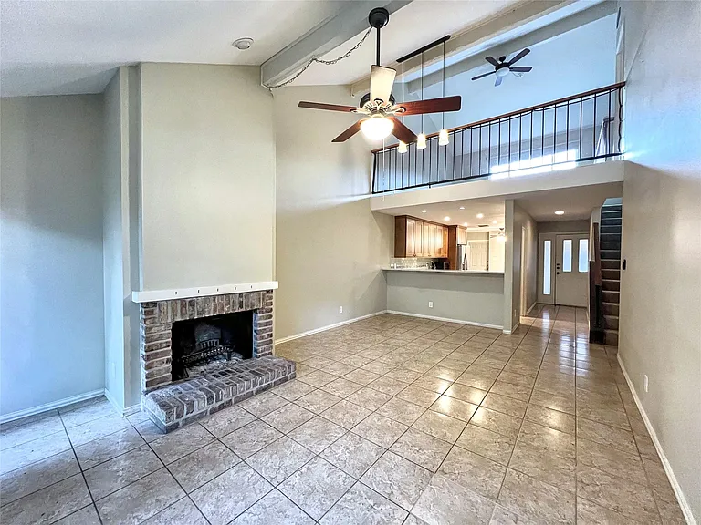 8305 Greenslope Dr — Photo 6