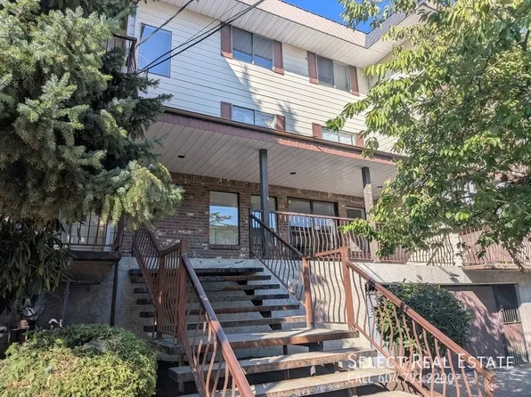 45749 Spadina Ave #203, Chilliwack, BC V2P 1T5