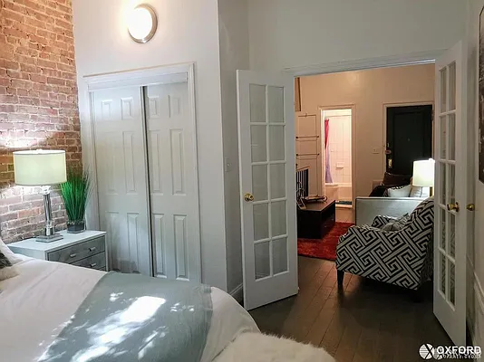 Rented by Oxford Property Group | media 19