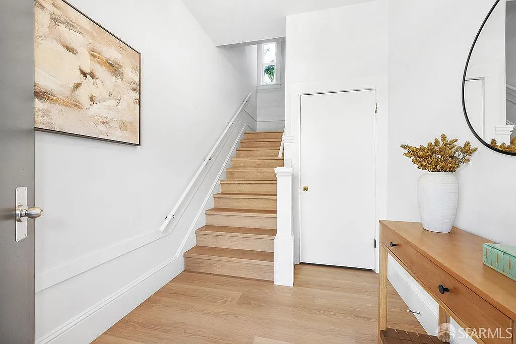 2 bed, 1127 sqft, $7,000 — Photo 3