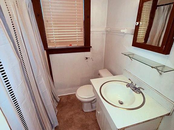 5th image of 122 W Markland Ave APT 1