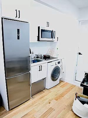 2nd image of 103 Saint Marks Pl #4I
