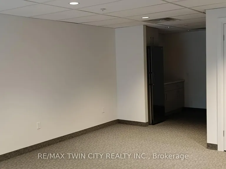 99 B Farley Rd #401 — Photo 4
