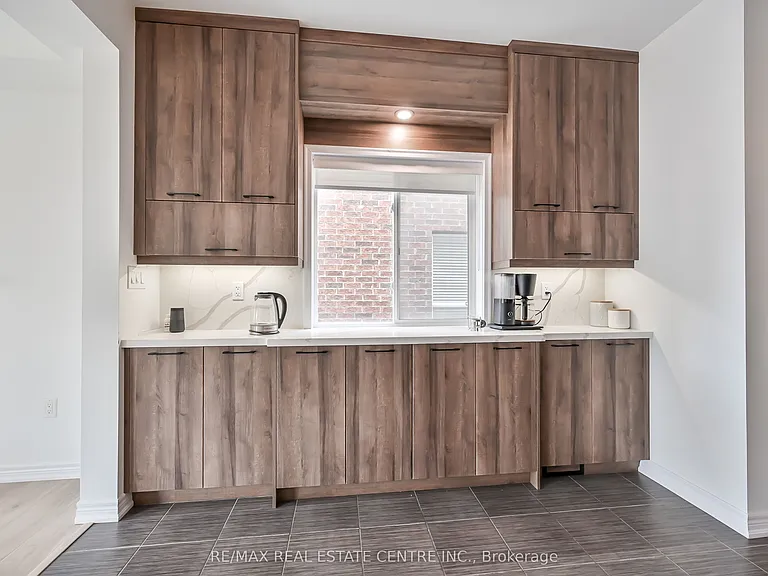 226 Lormont Blvd — Photo 8