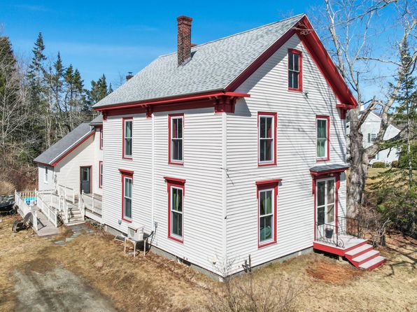 16 Union Street, Searsport, ME 04974