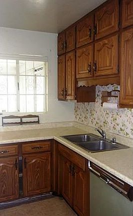 3rd image of 9322 Hollings St