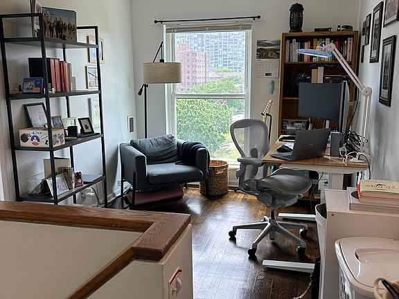 Den 2nd floor