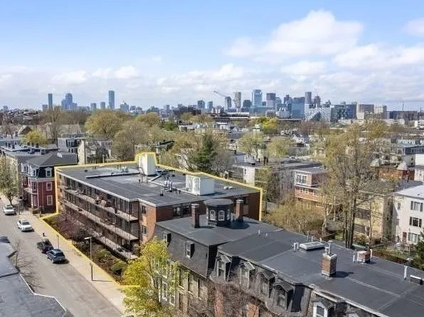 880 E 4th St #4-10, Boston, MA 02127