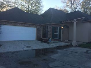 8630 Crest Ct, Baton Rouge, LA 70809